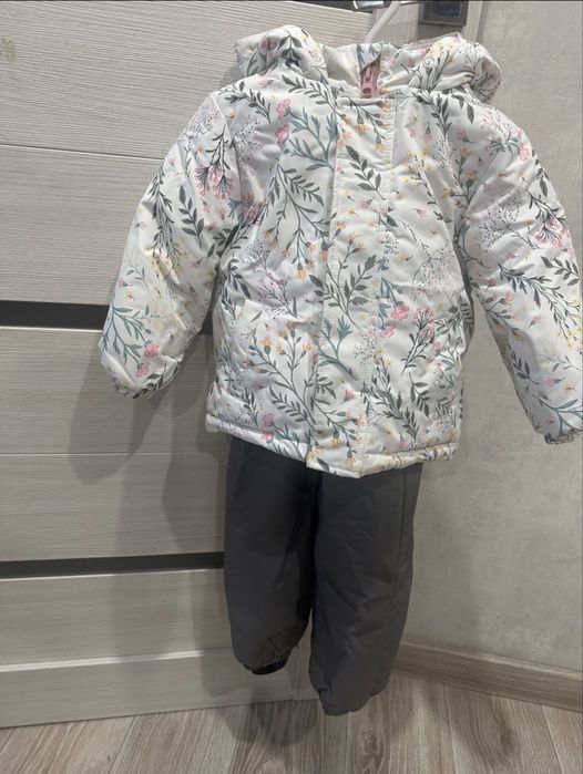 Зимний комбинезон для девочки