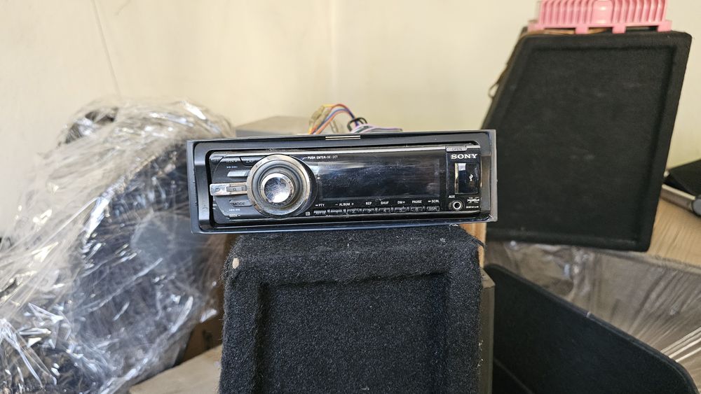 Pachet head-unit Sony+subwoofer+statie 150w RMS