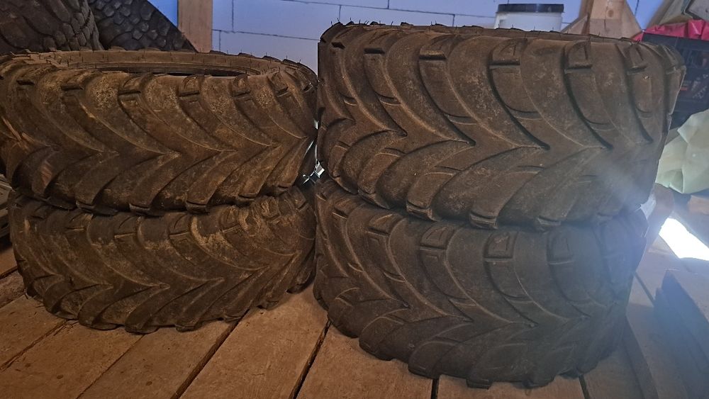 Set 4 jante atv de tablă r12 + cauciucuri cst