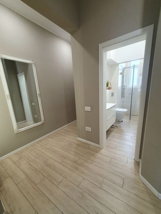 Inchiriez apartament 2 camere decomandate in Constanta Centru
