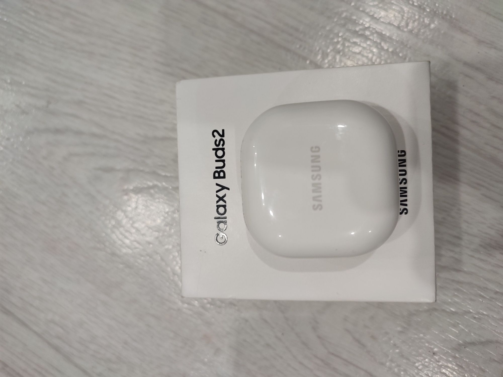 Продам наушники Samsung buds 2