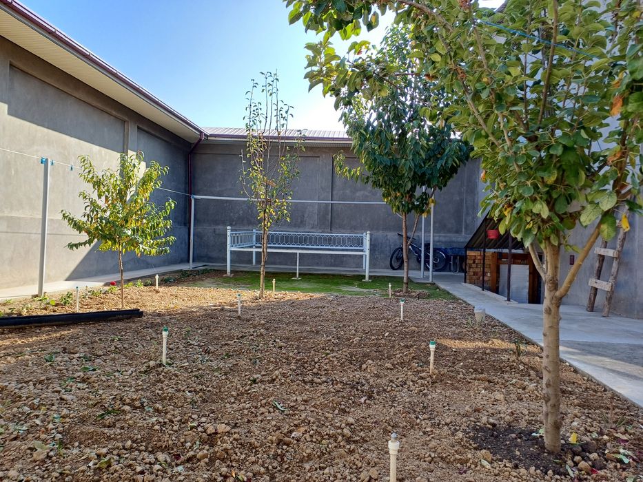 Келес Абдурахмоновда уй сотилади 4 сотих 5 хона