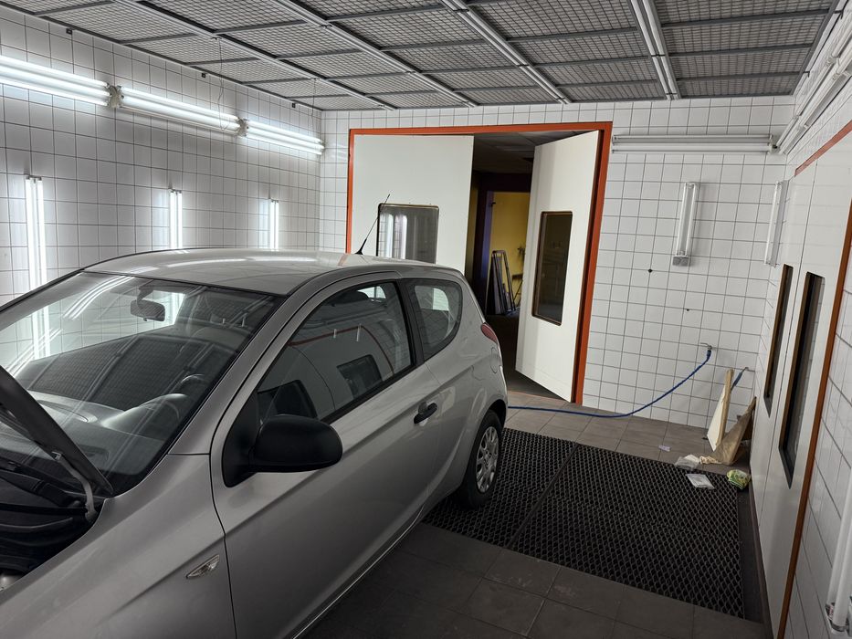 Продавам работеща бояджийска камера