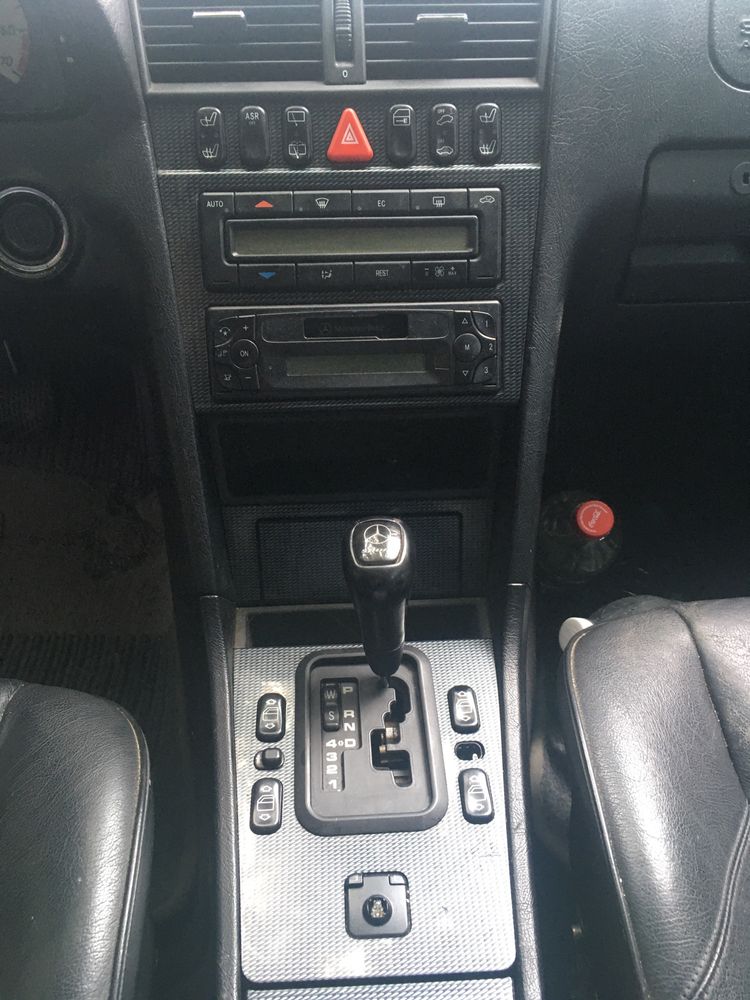 Mercedes 202 c класа sport V6,240