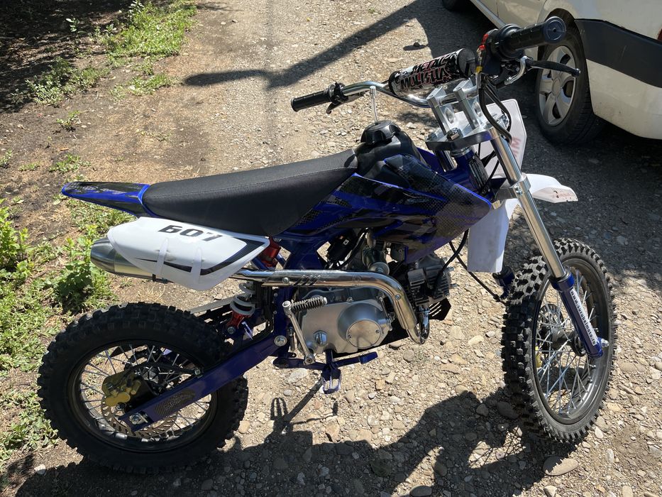 Vand motocross in stare perfecta