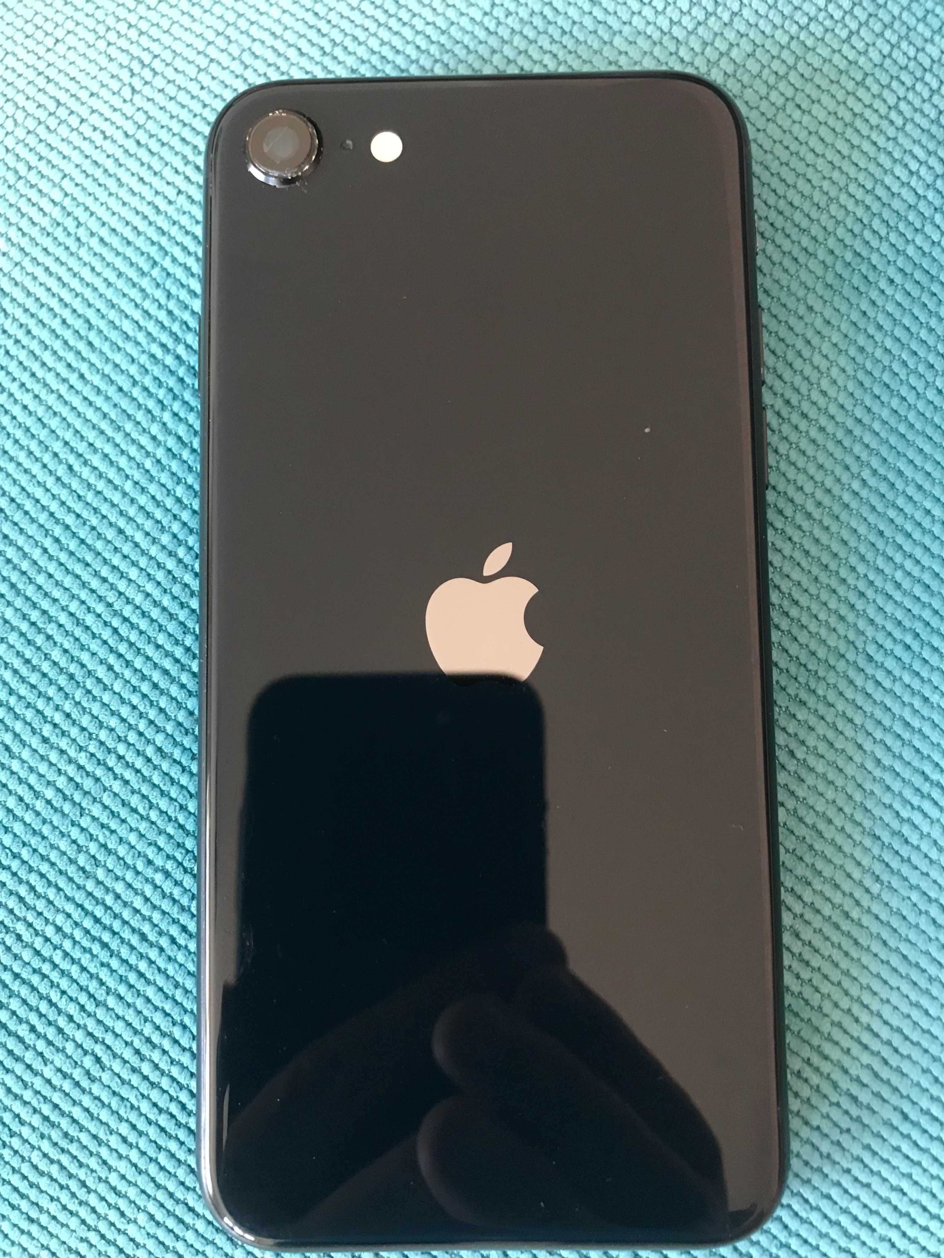 iPhone SE 2022 (3rd gen) SE3 Midnight синьо 64GB 5G esim 86% батерия