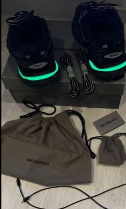 Adidași Balenciaga track premium full box cu led!