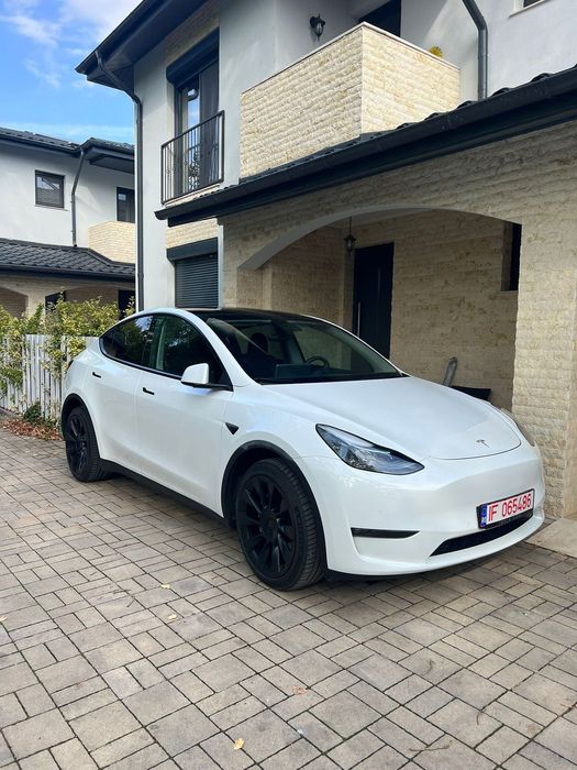 Tesla Model Y Masina inmatriculata ROMANIA
