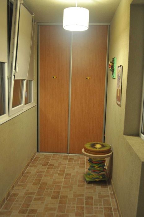 Inchiriez apartament 3 camere+parcare Floresti