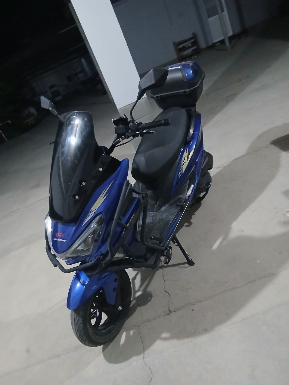 Skuter Tigr full