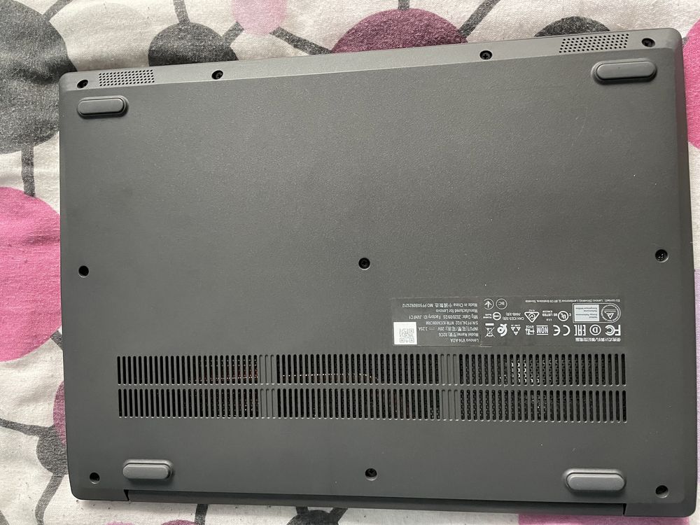 Laptop Lenovo AMD Ryzen 3,4gb ram,1TB HDD memorie