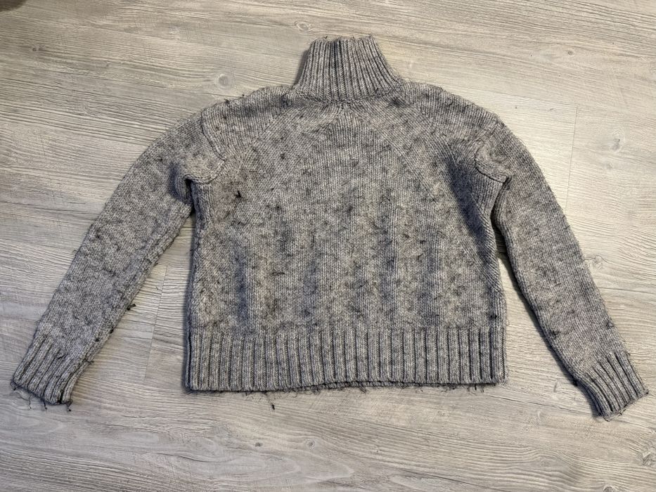 Pulover Zara pe gat
