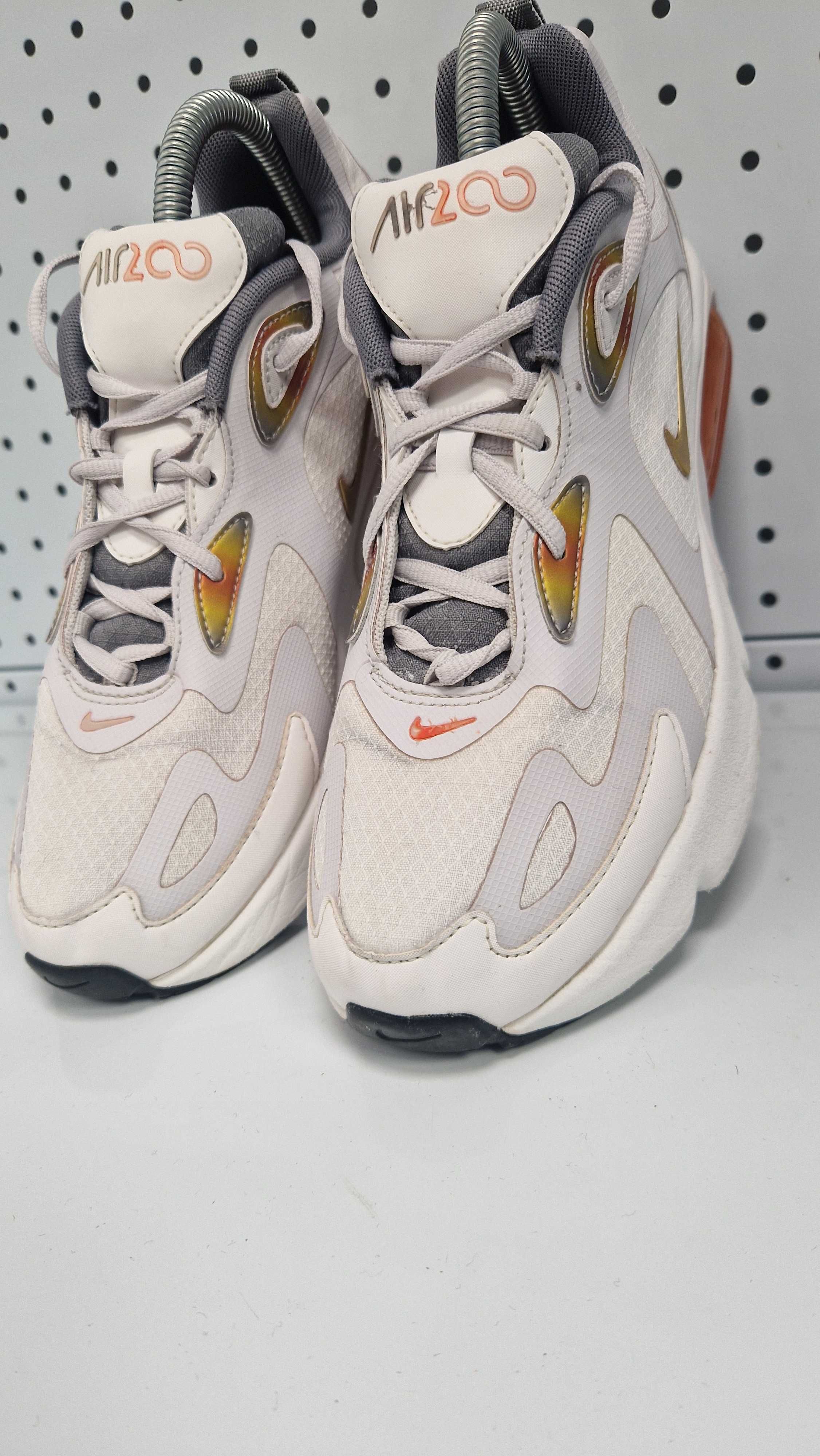 Оригинални дамски маратонки- Nike Air Max 200 Patike