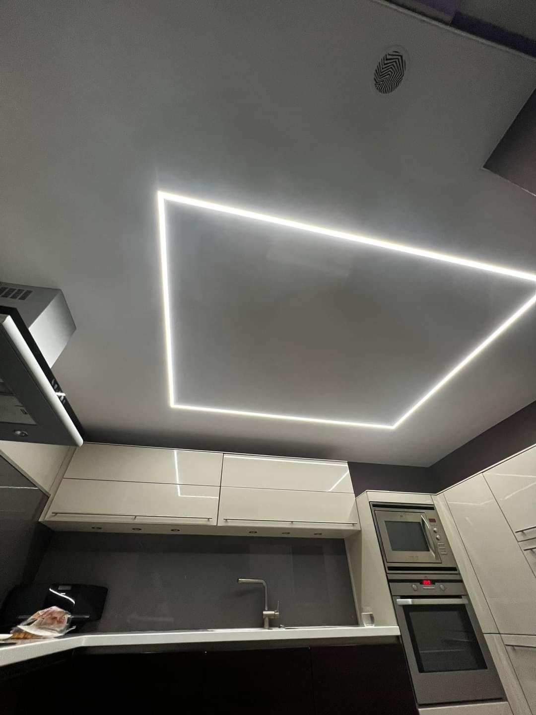 Tavane Extensibile Ultimul Trend,fara fisuri crapaturi LUX Moderne