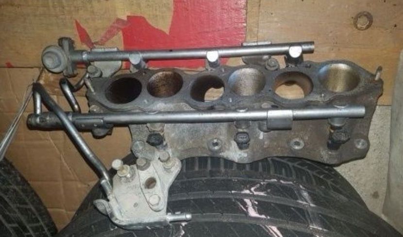 Injectoare si galerie admisie 350z g35 fx 35 infiniti