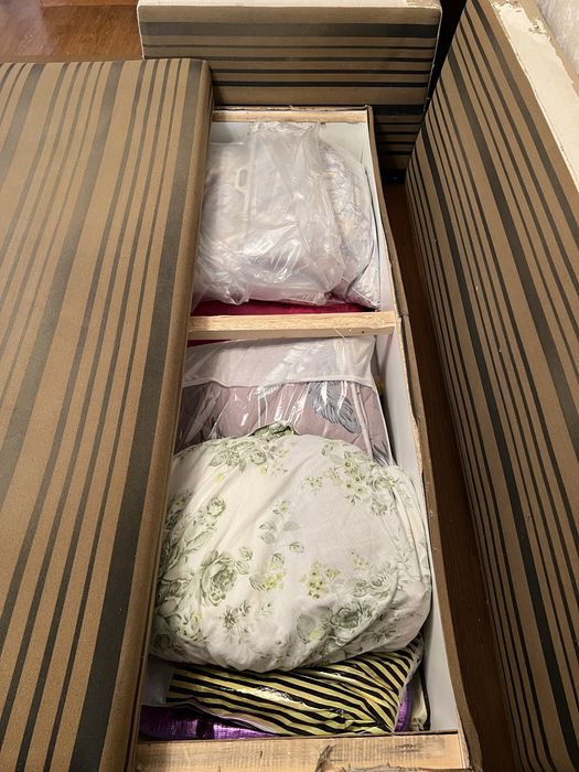 Отдам диван типа тахта