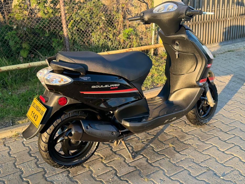 Scuter Derbi Bulevard, motorizare piaggio!