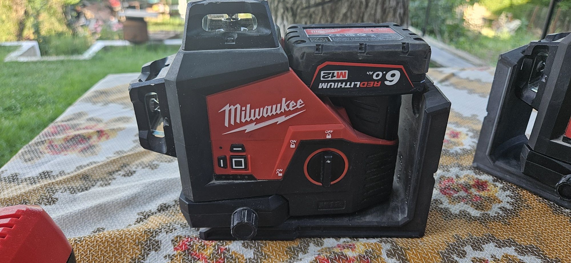 Se vinde laser milwaukee