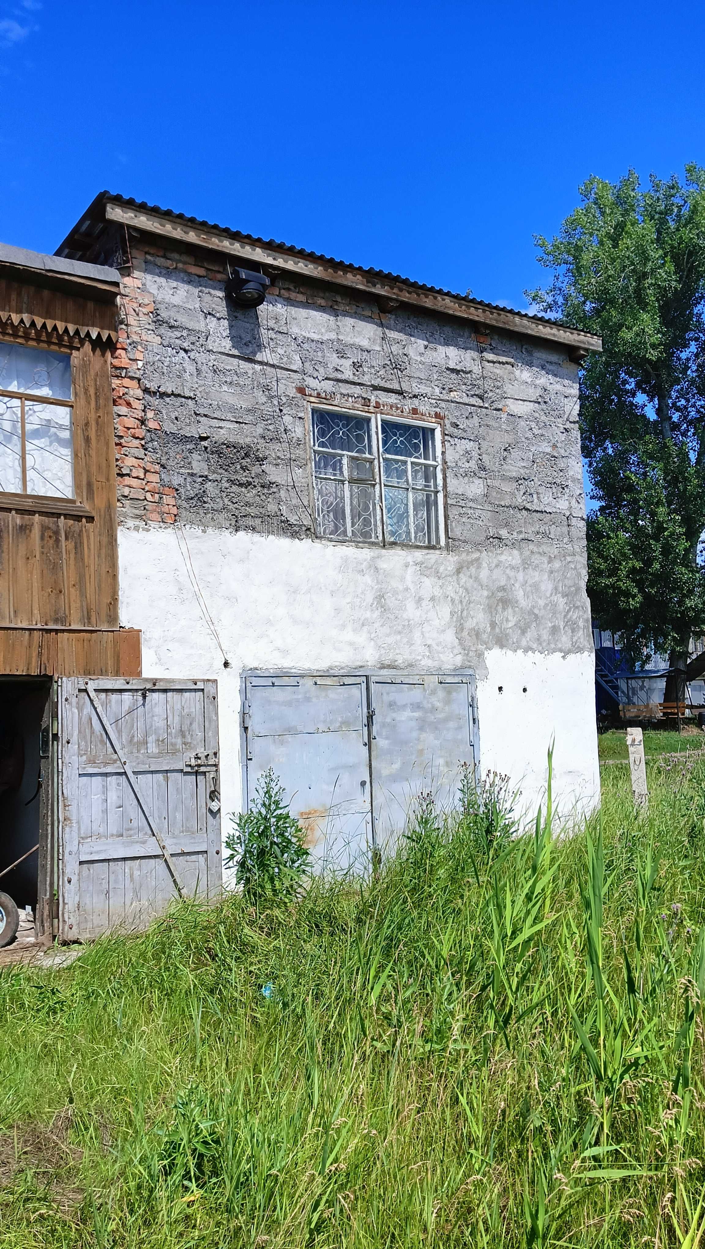 Продается дом у водоема (гараж на море)