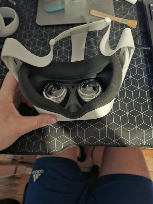 Anunț de Vânzare: Meta Quest 2 (Oculus Quest 2) - 128 GB