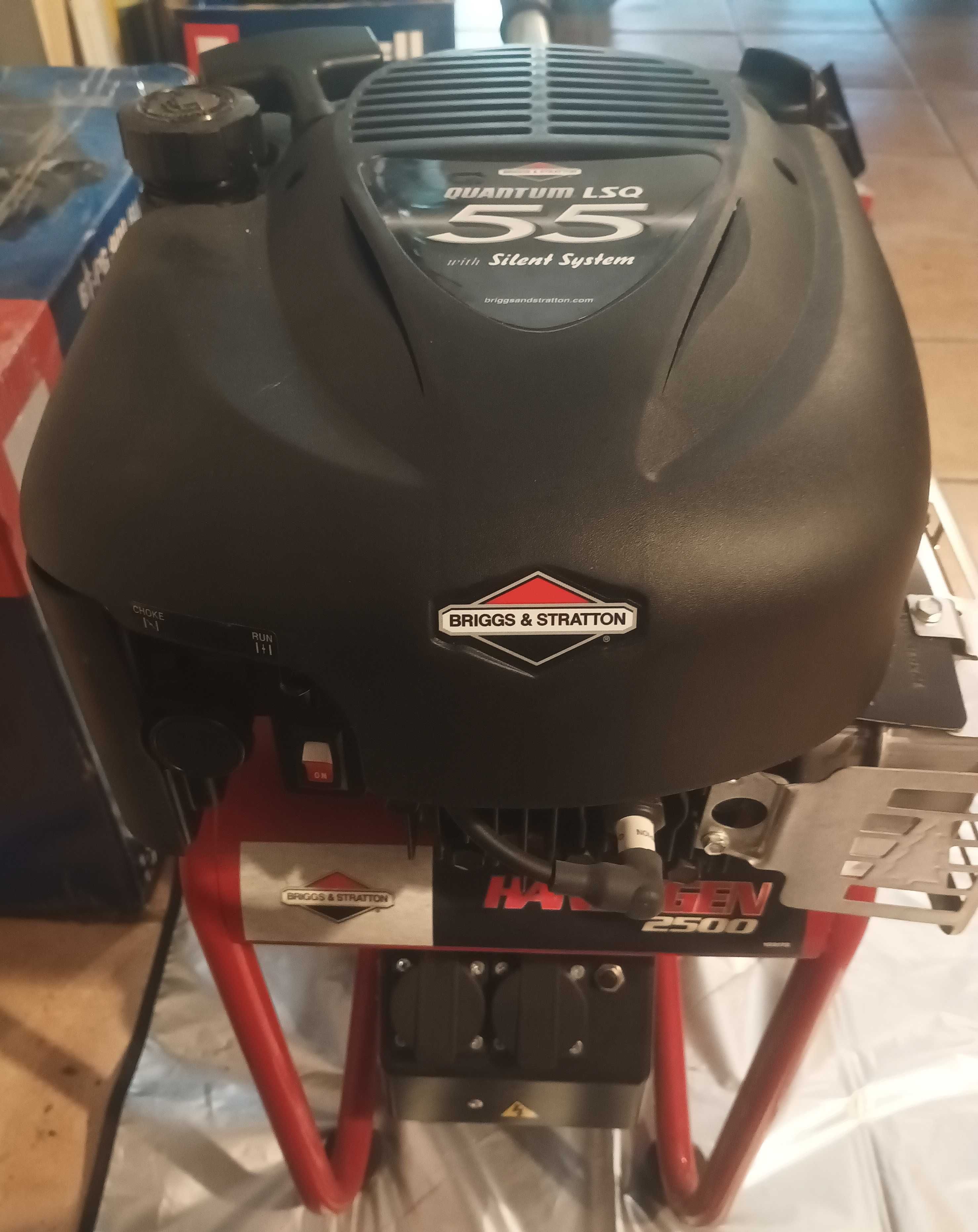 Generator Briggs & Stratton 2,4 KVA portabil benzina nou