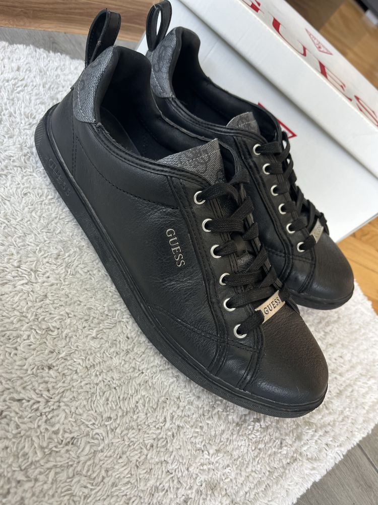 Кецове Guess