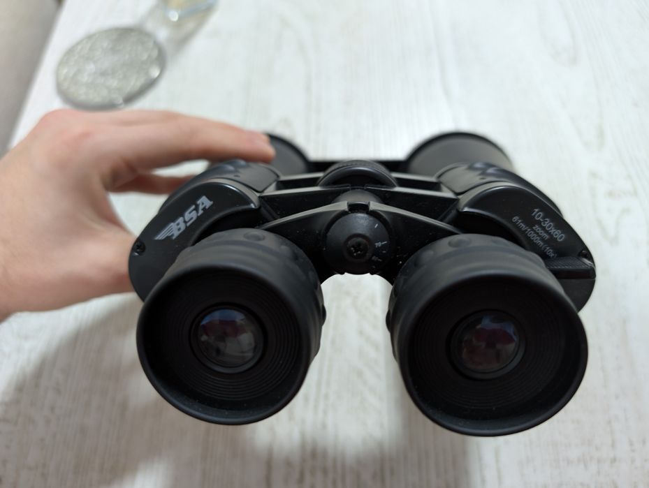 Binoclu BSA 10-30x60 zoom x10
