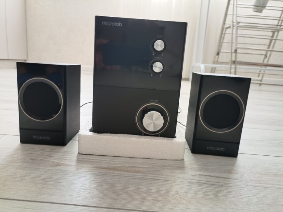 Продае́ться микролаб just listen М 223.