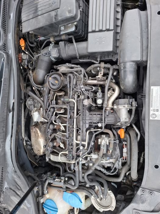 Elemente Caroserie VW Golf 6 Variant 1.6TDi 77kw 105cp Tip CAYC An2011