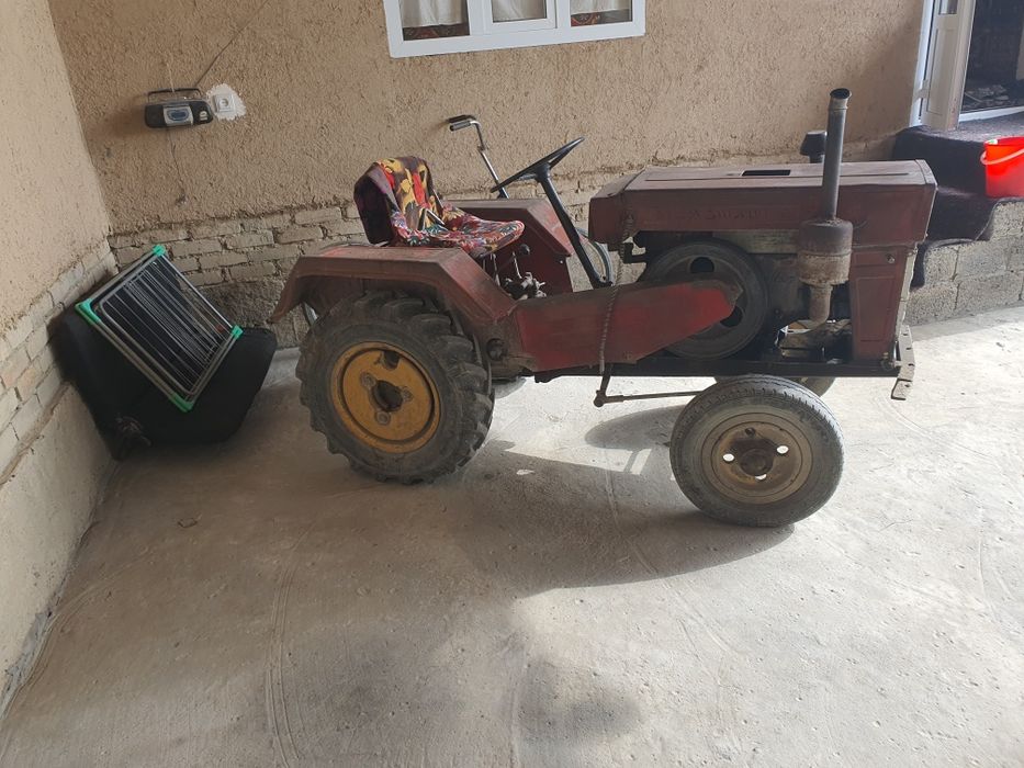 Mini Traktor sotlidi holati yahshi