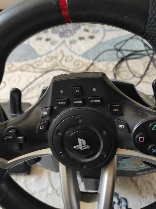 Продаю руль работает на PS3 PS4