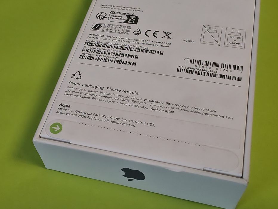 ЗАПЕЧАТАН 256GB iPhone 17 Pro Гаранция Yettel 3г. 2028 Blue / Син