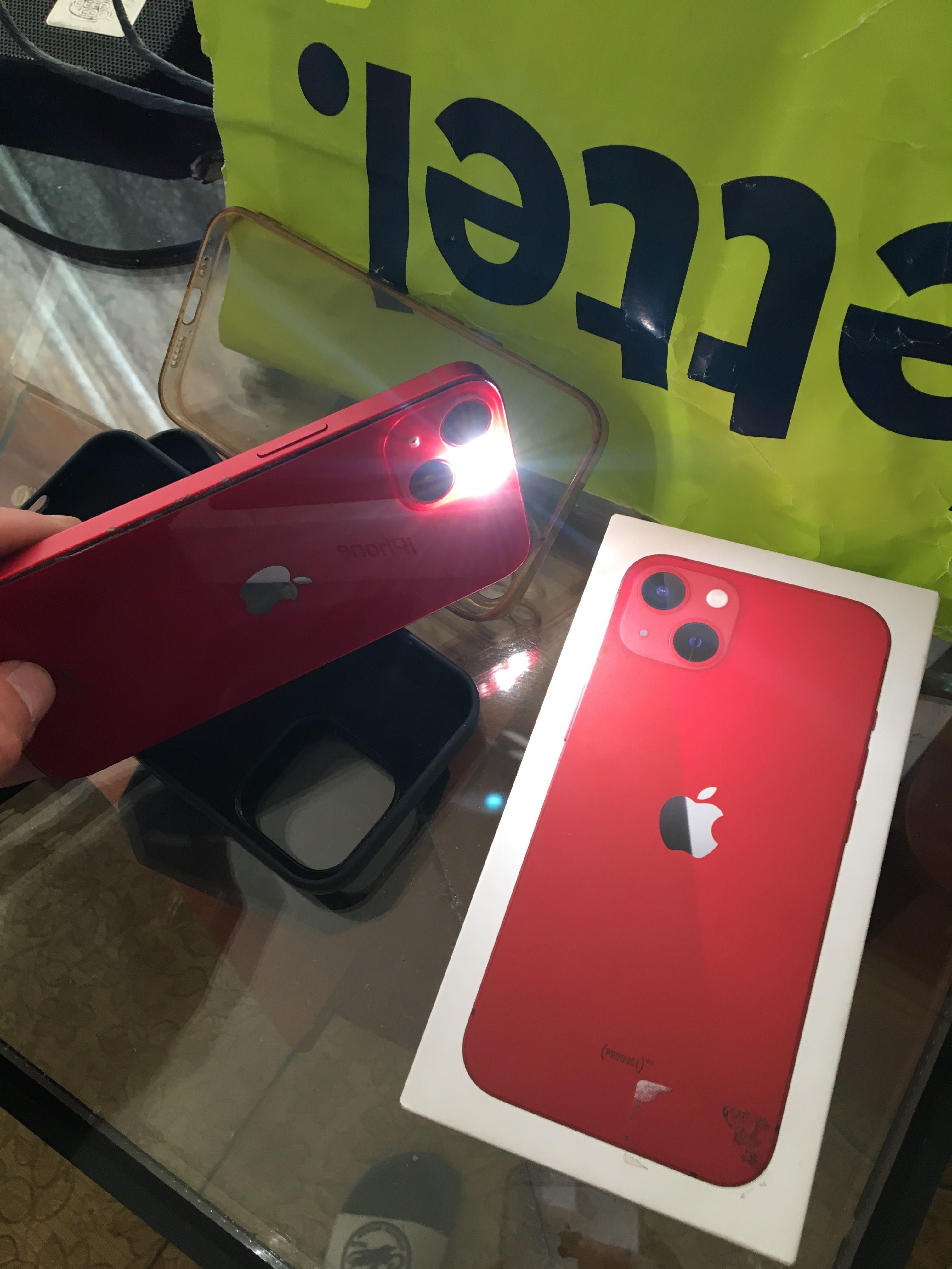 iPhone 13 red 256 gb