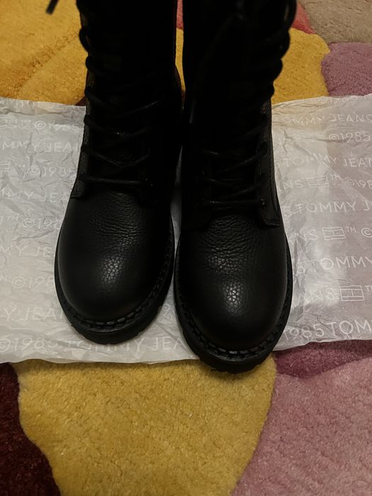Tommy Hlfiger боти