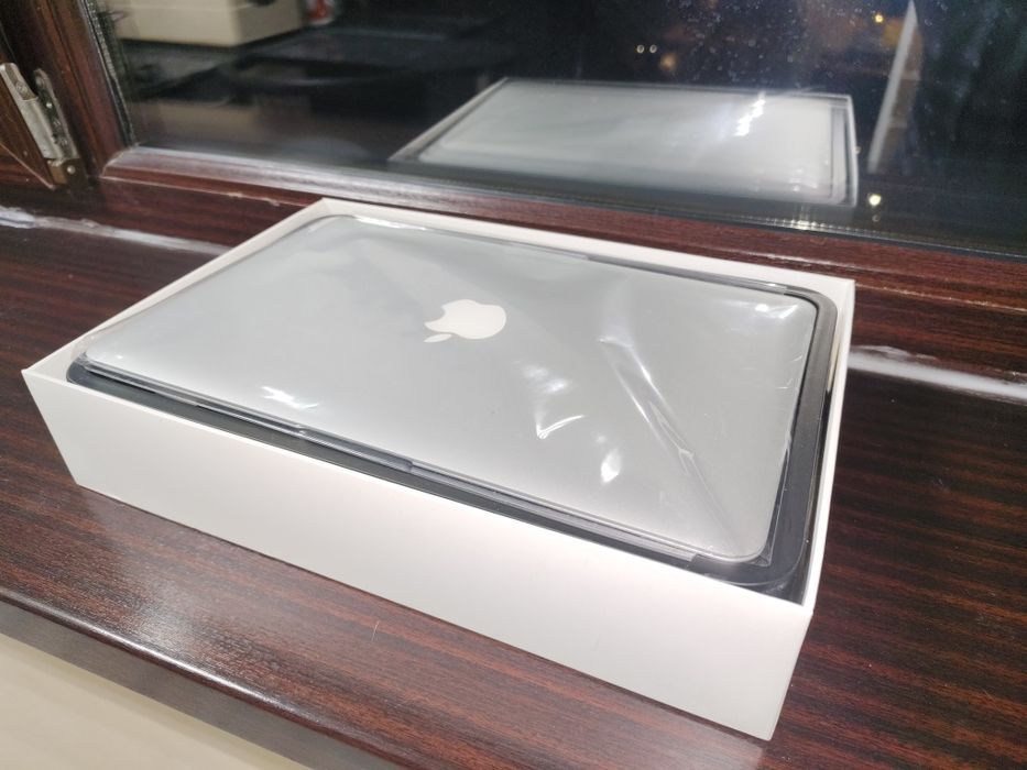 macbook  air A1465