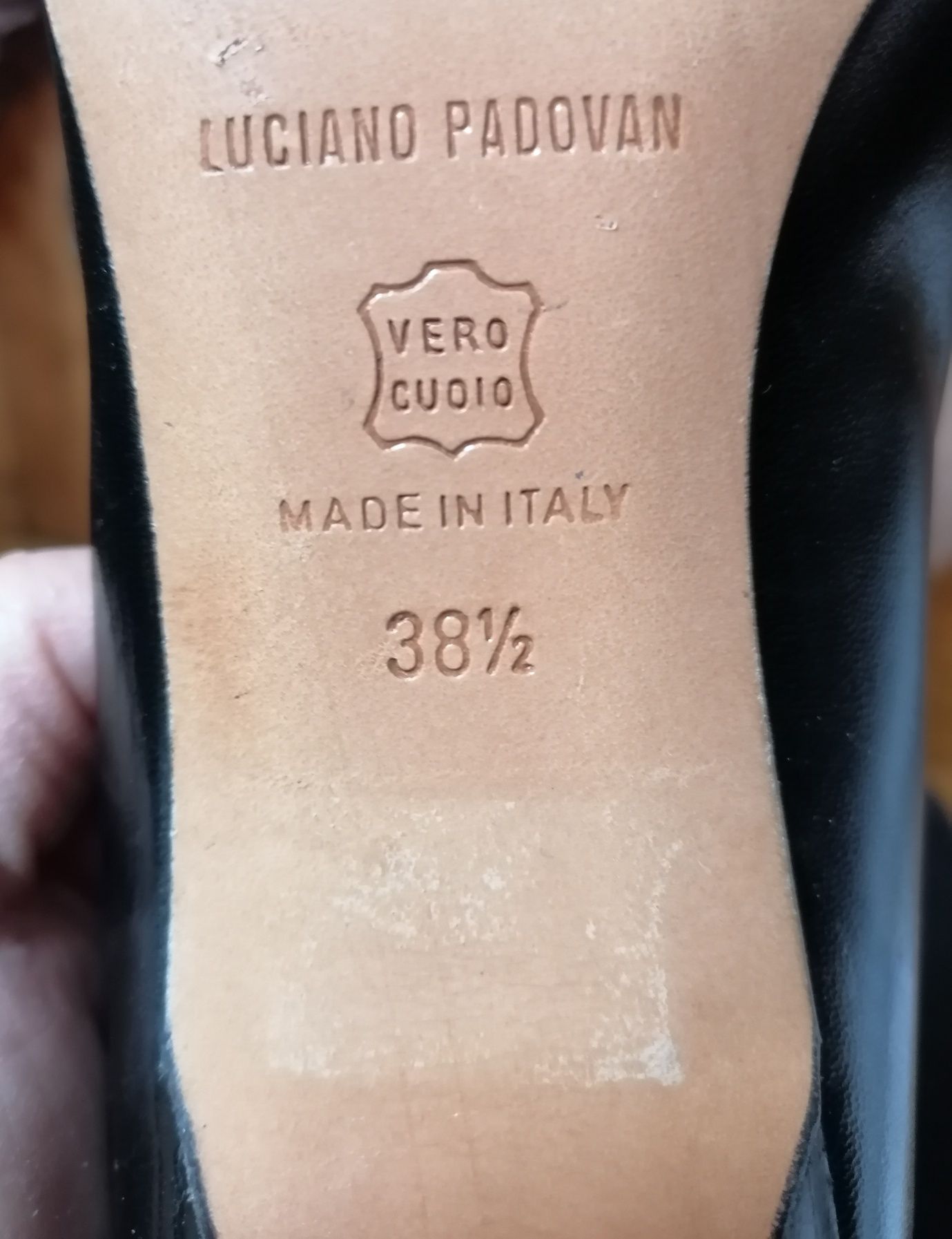 Pantofi negri din piele, marime 38,5 ,super comozi!