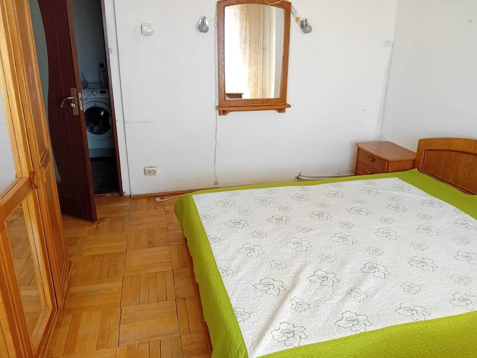 inchiriere camera in apartament cu 4 camere