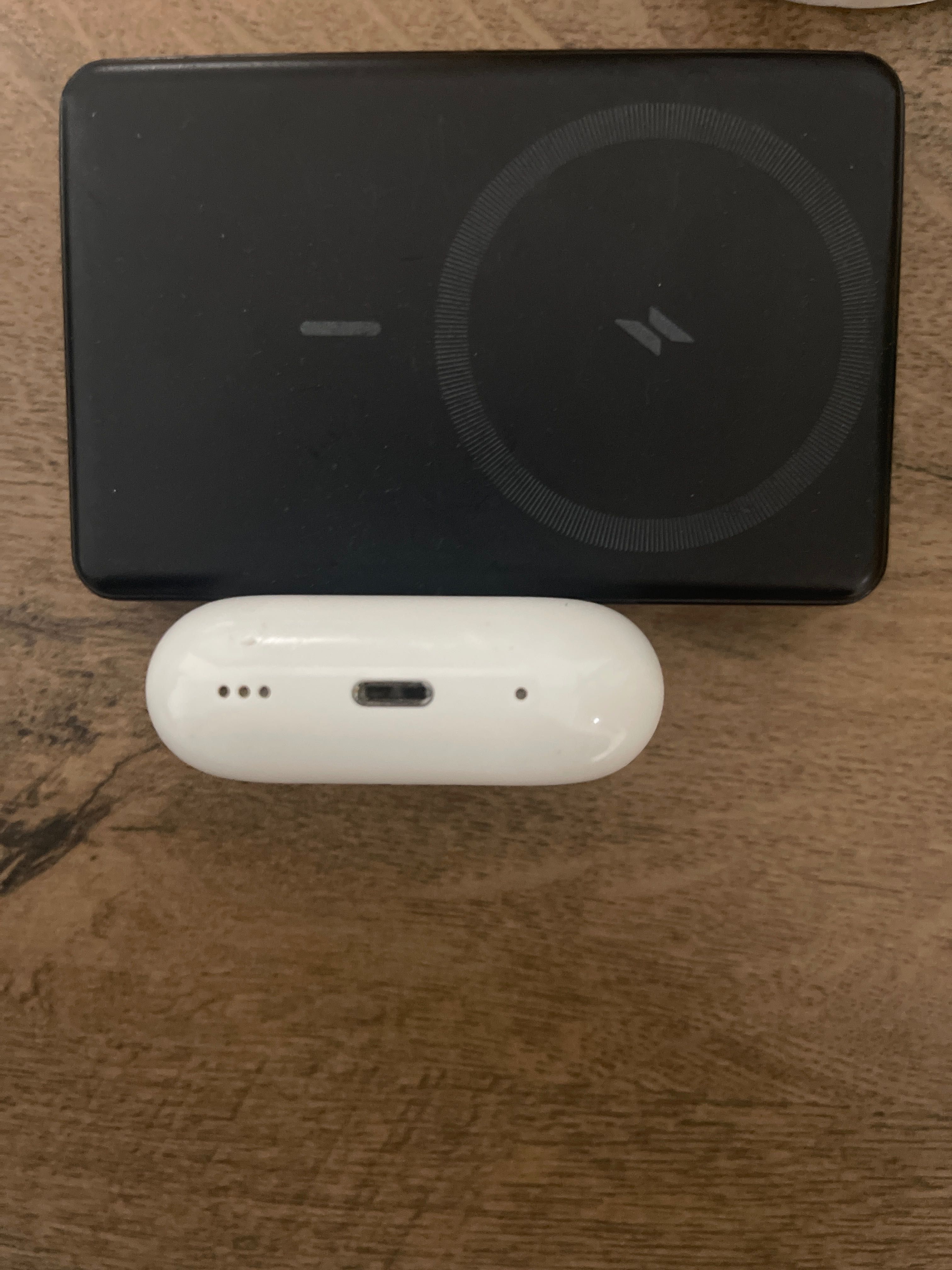 AirPods case 1 generation