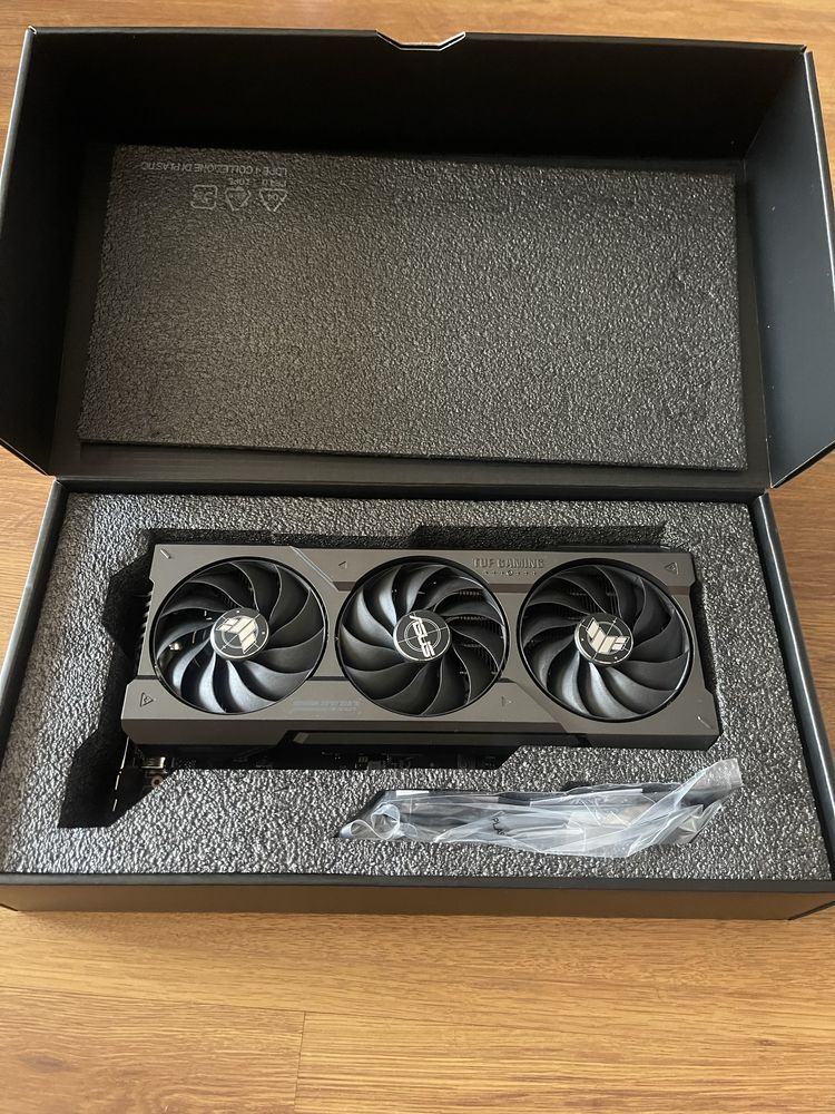 Asus Tuf Rtx 4070TI 12GB GDDR6X Видеокарта