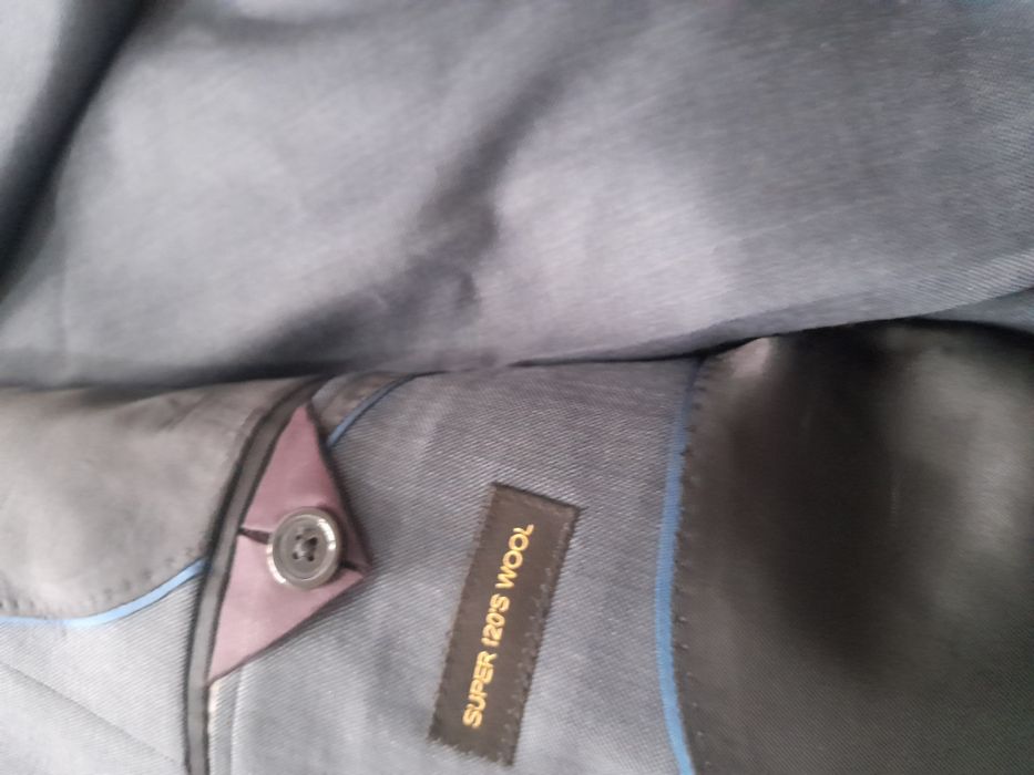 Costum barbatesc de inalta calitate