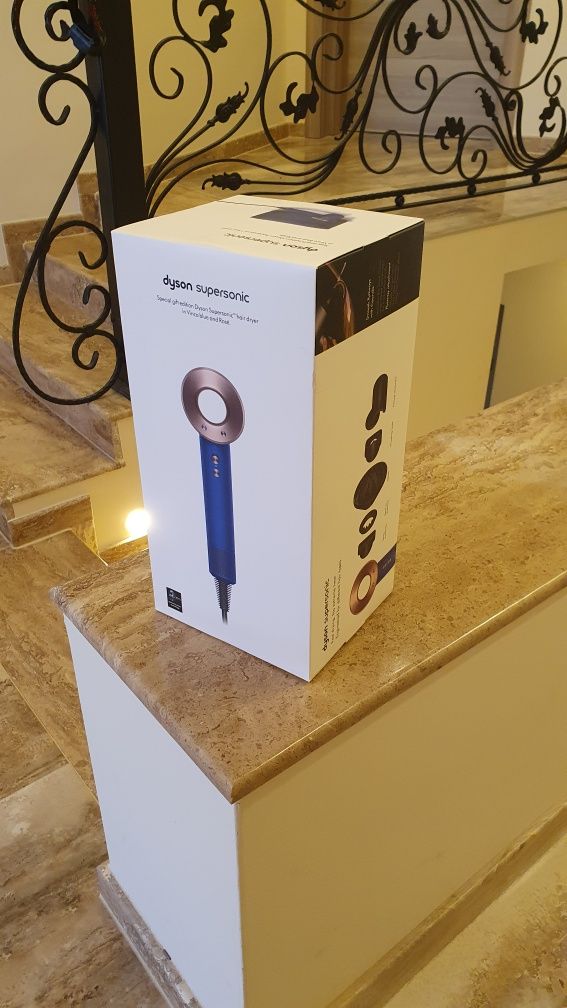 Сешоар Dyson HairDryer HD08 с Гаранция