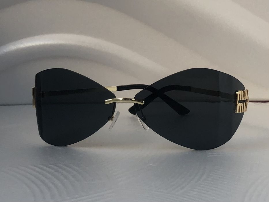 Модерни дамски слънчеви очила