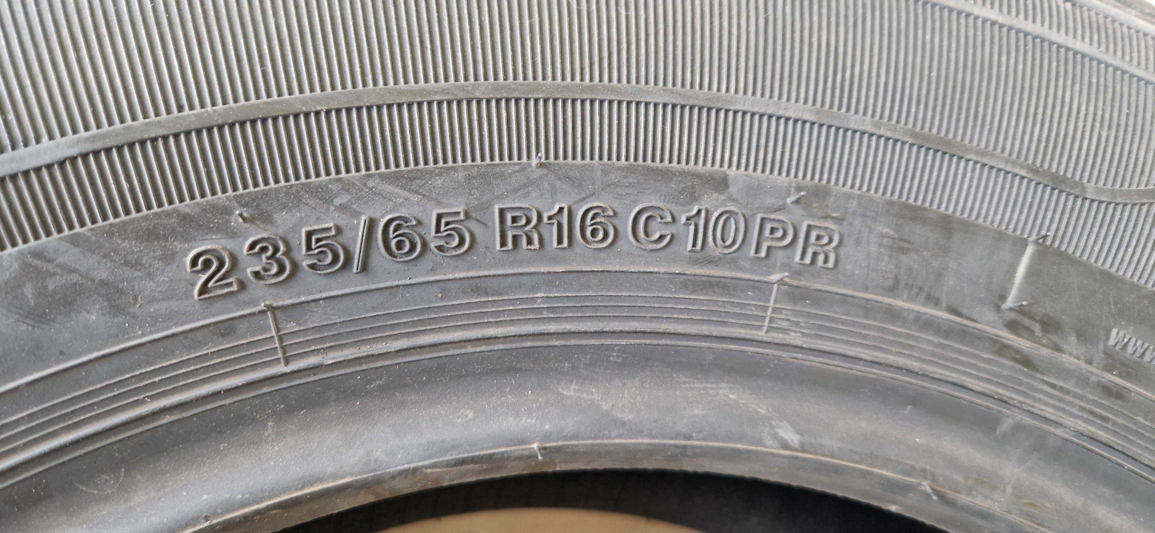 Летни лекотоварни гуми 235/65/R16C Armstrong бусови