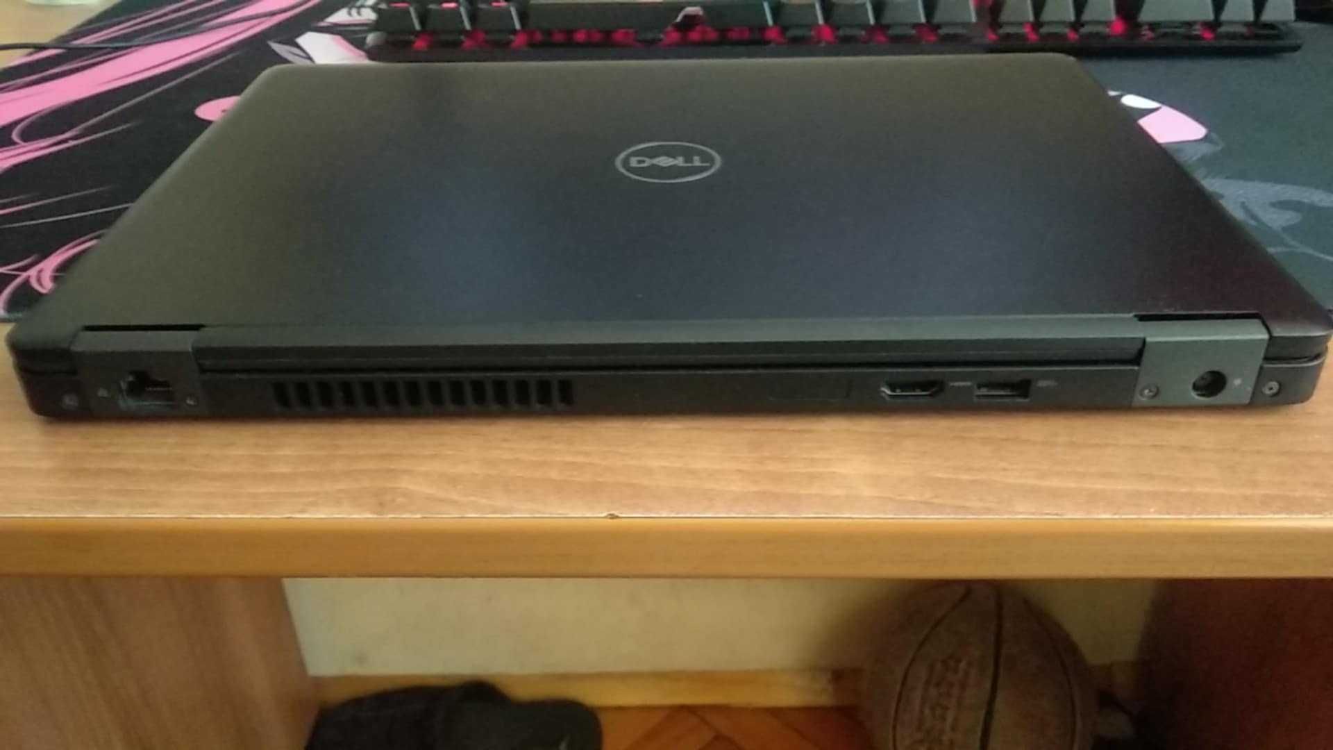 Лаптоп Dell Latitude 5490