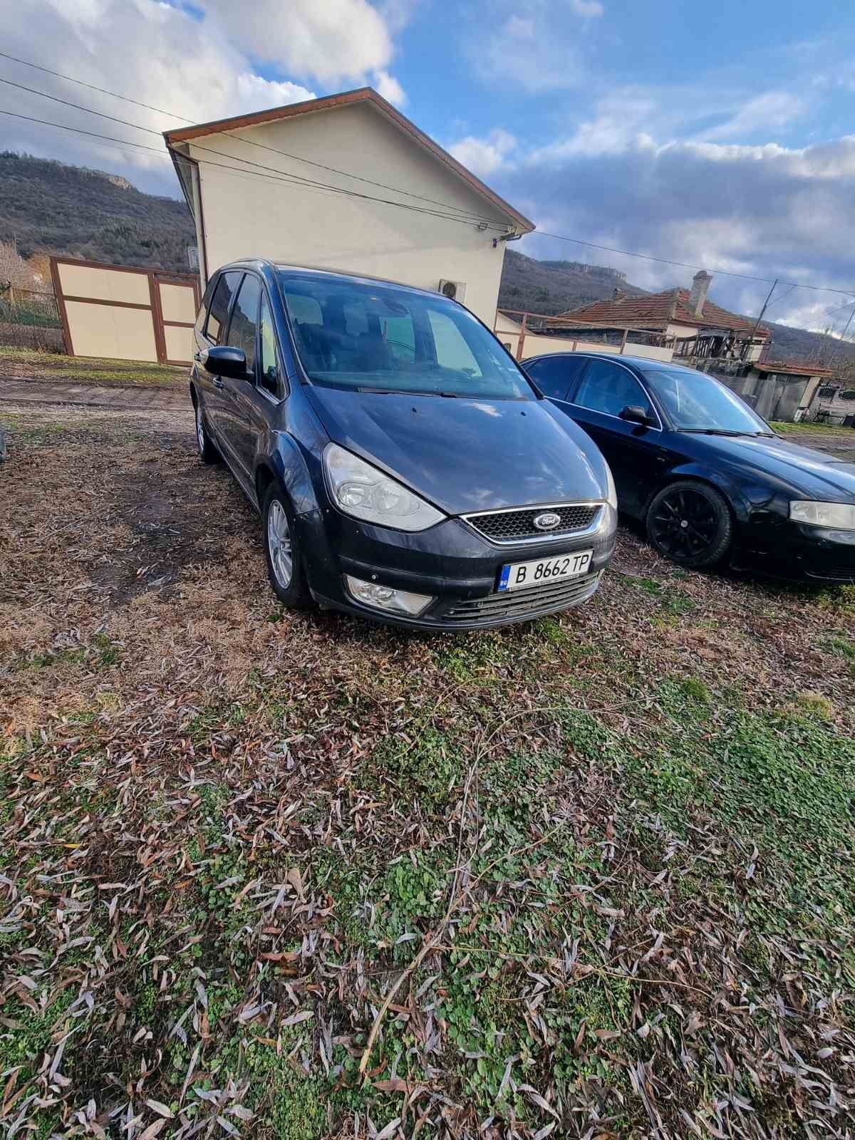 Продавам Ford Galaxy