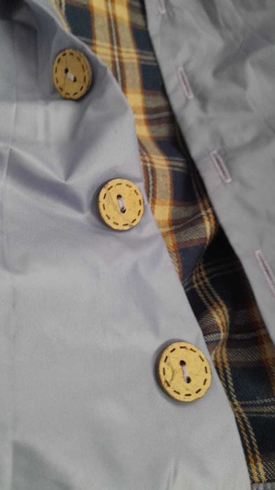 Яке с качулка против вятър