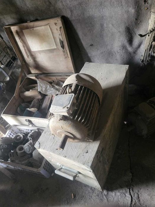 электродвигатель