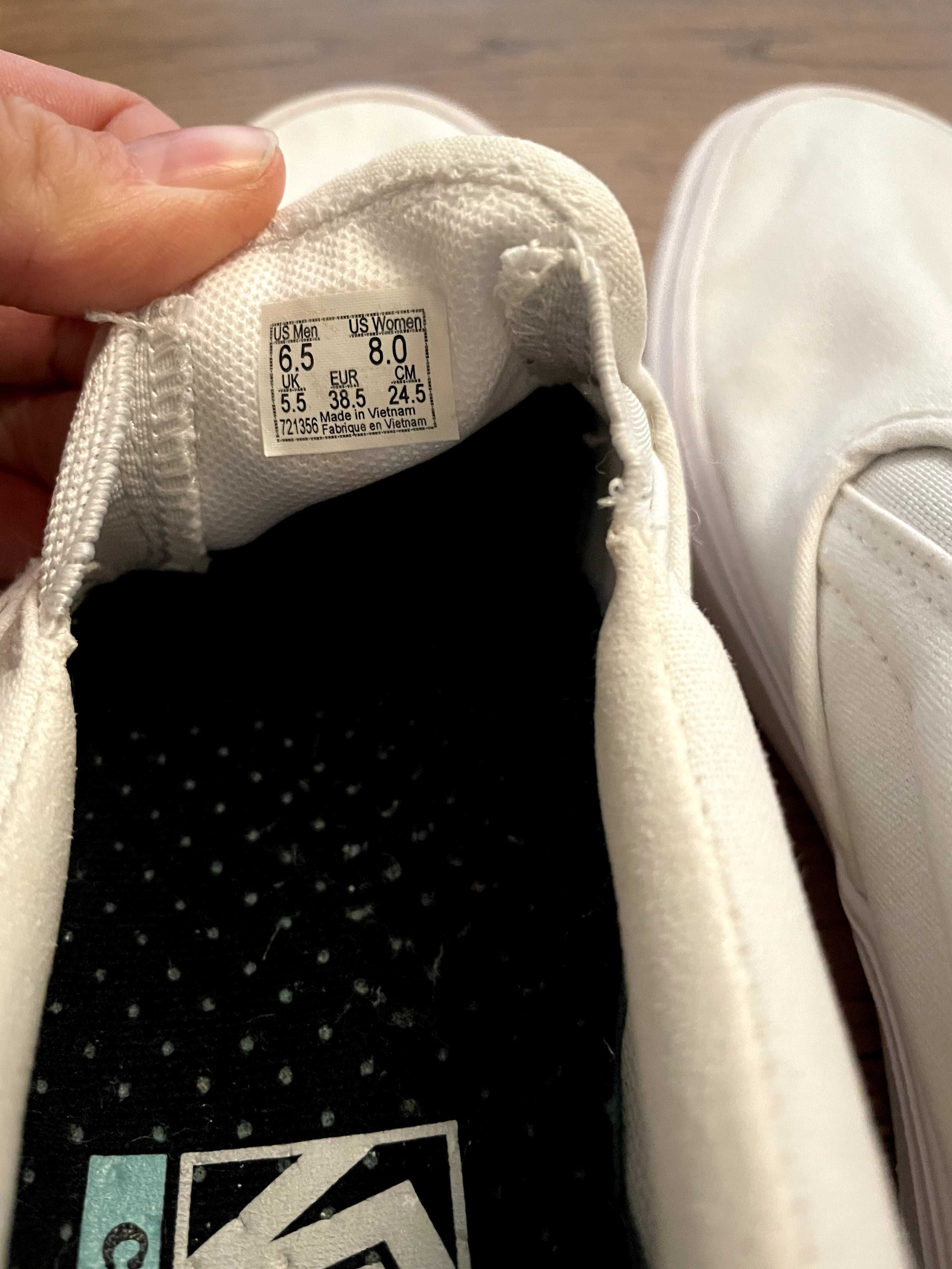 Бели Vans Slip-on
