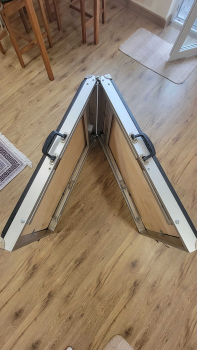 Масажна маса за масажи и други терапии