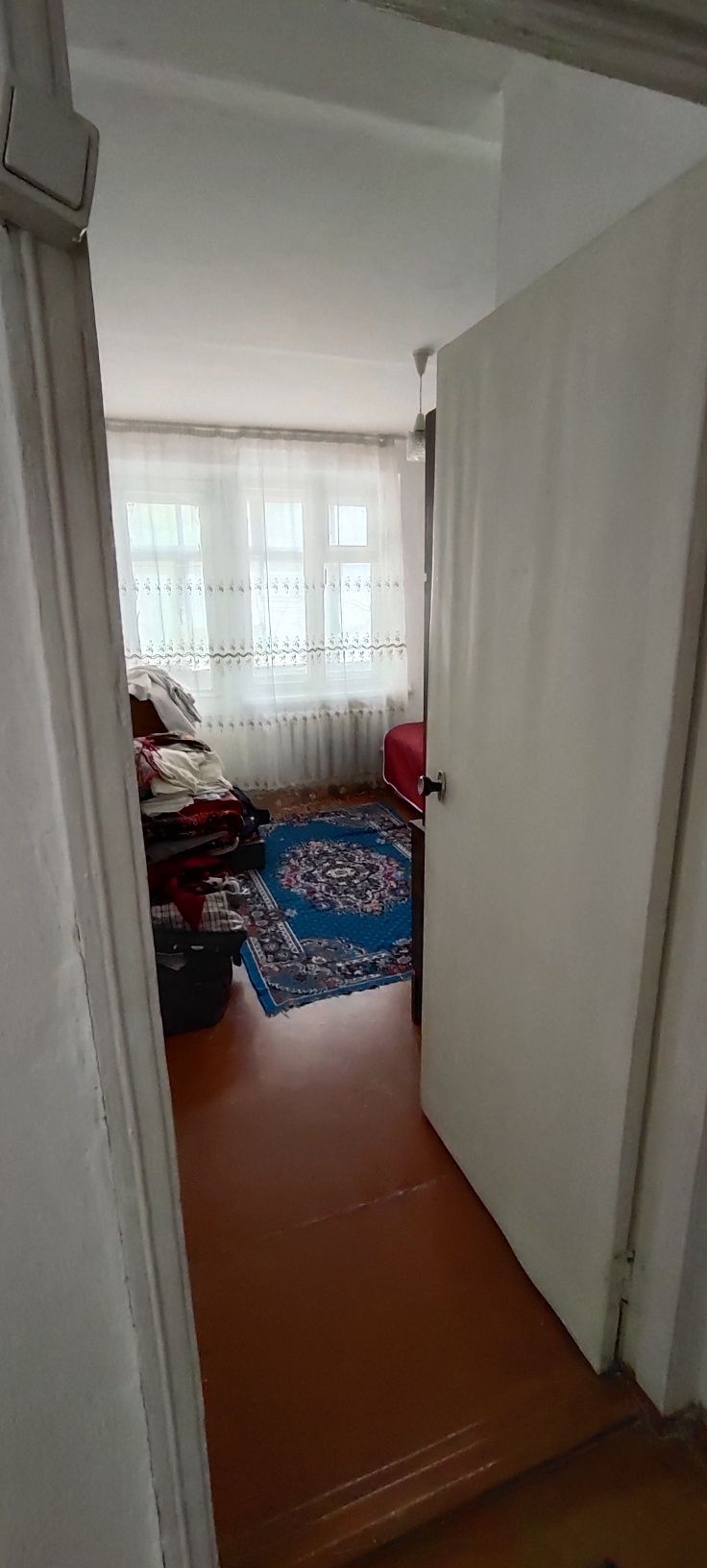 Продам 4 комн. квартиру
